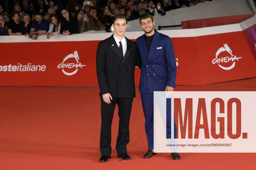Edaordo Bove und Flavio Cobolli bei der Premiere des Dokumentarfilms In un battito auf dem 21. Internationalen Filmfestival von Rom Festa del Cinema di Roma 2026 im Auditorium Parco della Musica. Rom