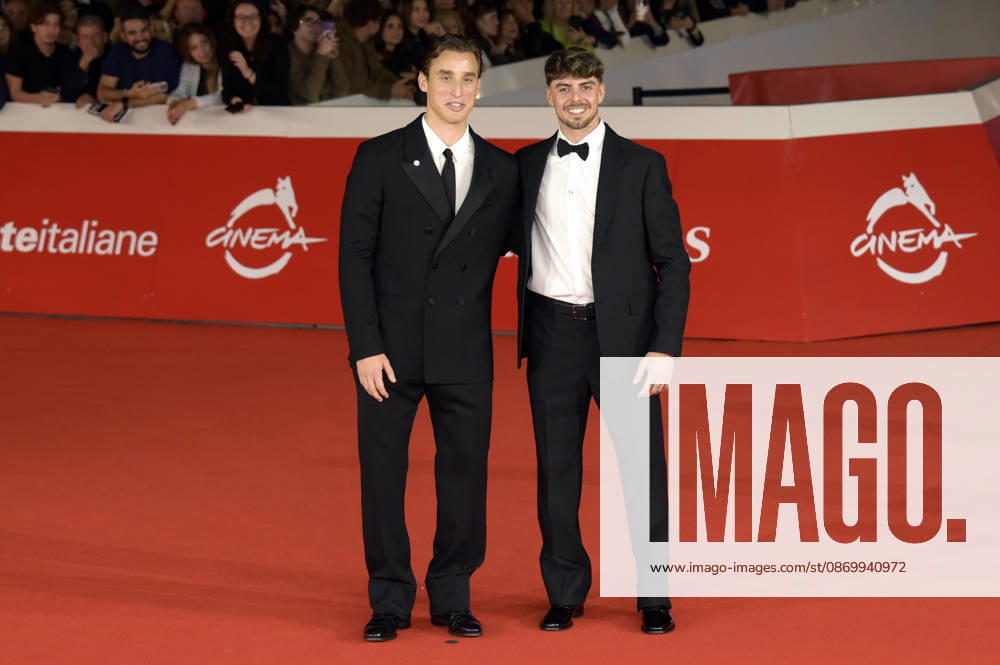 Edoardo Bove und Fabio Di Giannantonio bei der Premiere des Dokumentarfilms In un battito auf dem 21. Internationalen Filmfestival von Rom Festa del Cinema di Roma 2026 im Auditorium Parco della Musica. Rom