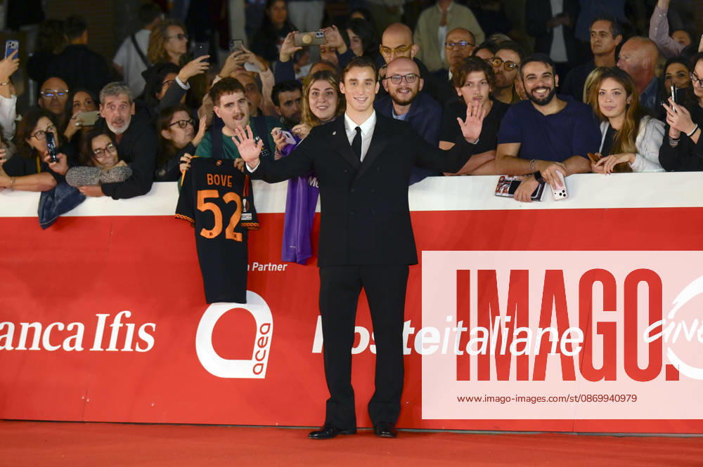 Edoardo Bove bei der Premiere des Dokumentarfilms In un battito auf dem 21. Internationalen Filmfestival von Rom Festa del Cinema di Roma 2026 im Auditorium Parco della Musica. Rom