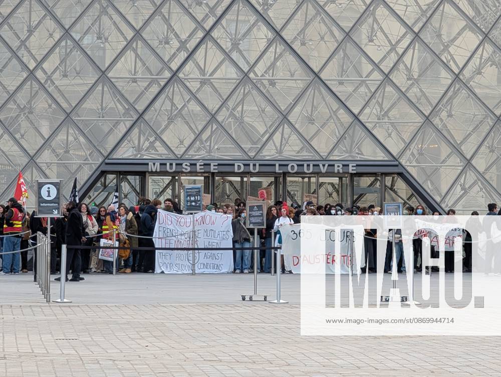Protesters block Louvre entrances in support of nationwide student movement in Paris PARIS, FRANCE - OCTOBER 19: Protesters block the entrances to the Louvre Museum to express their support for a nationwide high school student protest movement and denounce what they describe as police repression in Paris, France, on October 19, 2026. Luc Auffret Anadolu Paris France. Editorial use only. Please get in touch for any other usage.