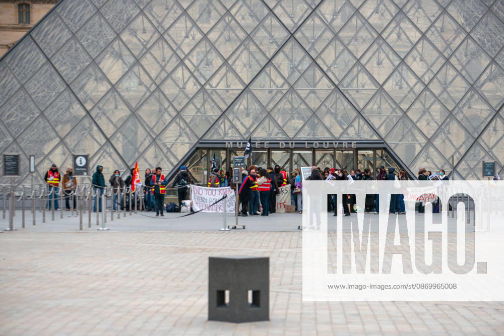 Blockade of The Louvre Museum by Students - Paris Protesters block the entrances to the Louvre Museum to express their support for a nationwide high school student protest movement and denounce what they describe as police repression in Paris, France, on October 19, 2026. Photo by Denis Prezat ABACAPRESS.COM Paris France