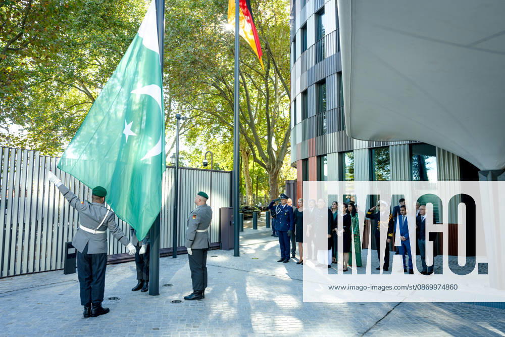 Bundespräsident, Frank-Walter Steinmeier, Akkreditierung von Botschaftern Berlin, Amtssitz am Spreebogen, Bundespräsident, Frank-Walter Steinmeier, Akkreditierung von Botschaftern, Bundeswehr, Botschafter, Pakistan, Salman Sharif Berlin Berlin GER