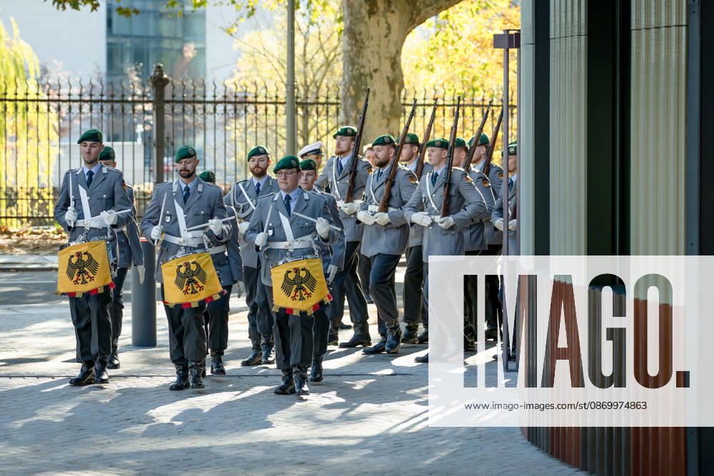 Bundespräsident, Frank-Walter Steinmeier, Akkreditierung von Botschaftern Berlin, Amtssitz am Spreebogen, Bundespräsident, Frank-Walter Steinmeier, Akkreditierung von Botschaftern, Bundeswehr Berlin Berlin GER