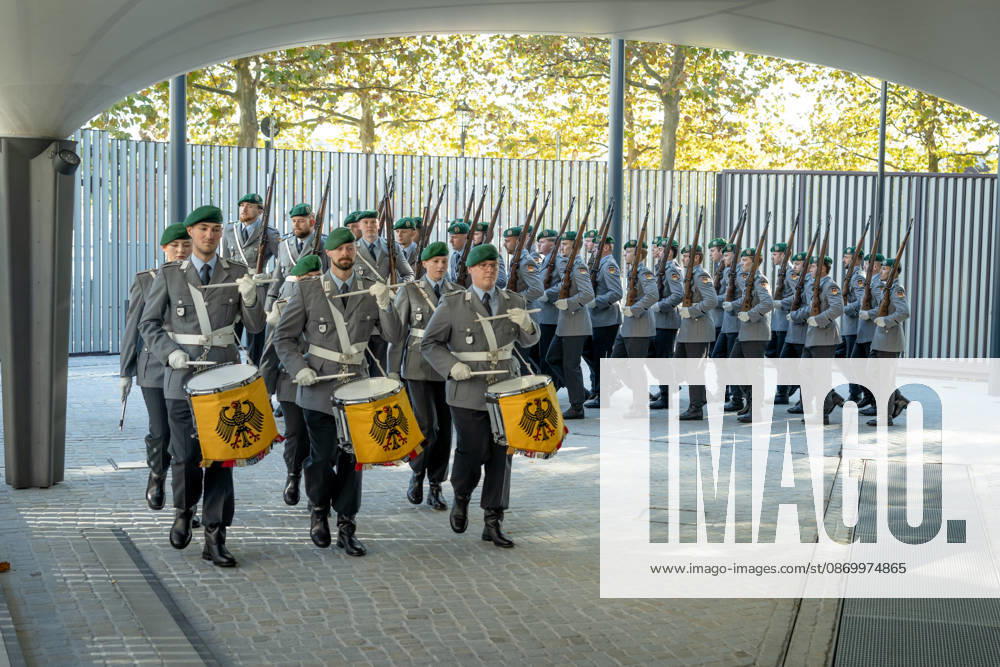 Bundespräsident, Frank-Walter Steinmeier, Akkreditierung von Botschaftern Berlin, Amtssitz am Spreebogen, Bundespräsident, Frank-Walter Steinmeier, Akkreditierung von Botschaftern, Bundeswehr Berlin Berlin GER