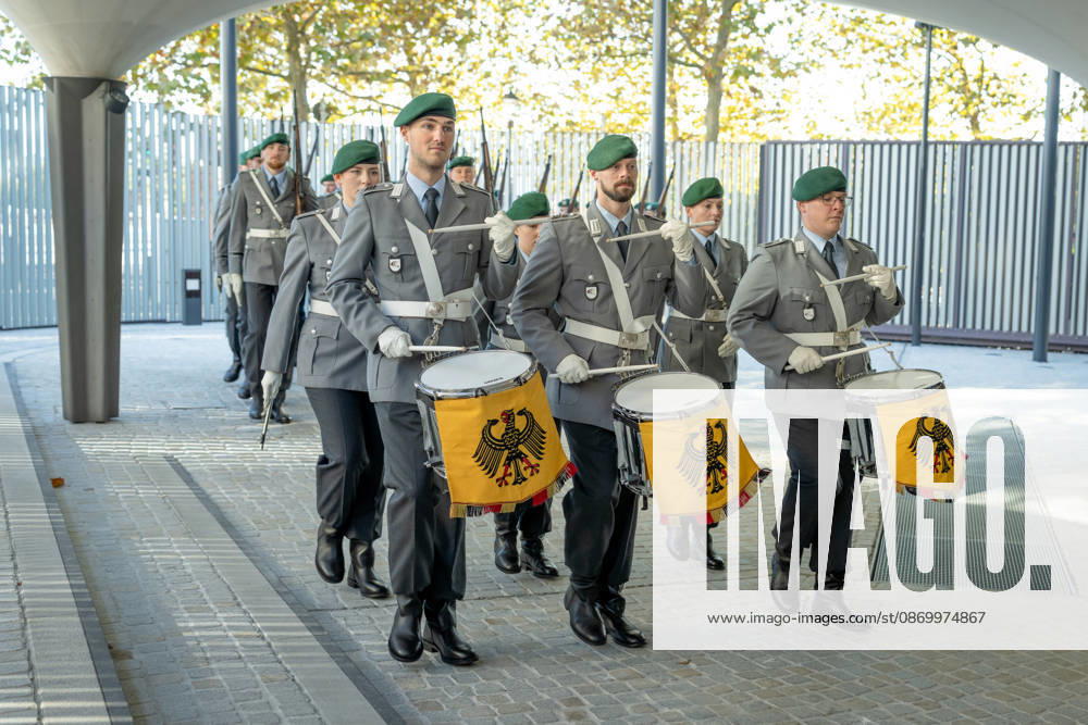 Bundespräsident, Frank-Walter Steinmeier, Akkreditierung von Botschaftern Berlin, Amtssitz am Spreebogen, Bundespräsident, Frank-Walter Steinmeier, Akkreditierung von Botschaftern, Bundeswehr Berlin Berlin GER