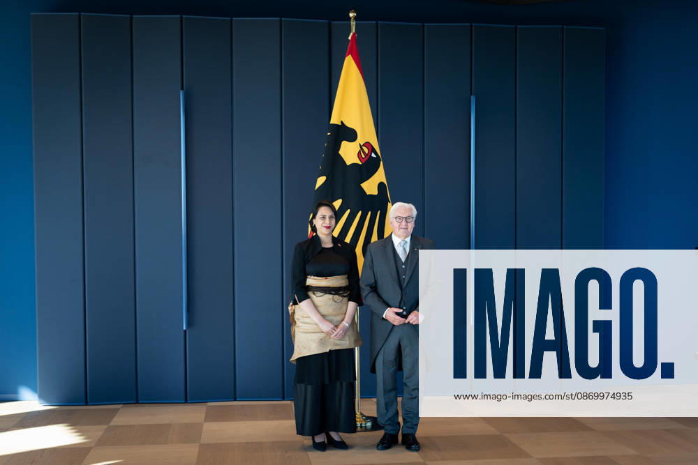Bundespräsident, Frank-Walter Steinmeier, Akkreditierung von Botschaftern Berlin, Amtssitz am Spreebogen, Bundespräsident, Frank-Walter Steinmeier, Akkreditierung von Botschaftern, Botschafterin, Tonga, Titilupe Fanetupouvava u Tu ivakano Berlin Berlin GER