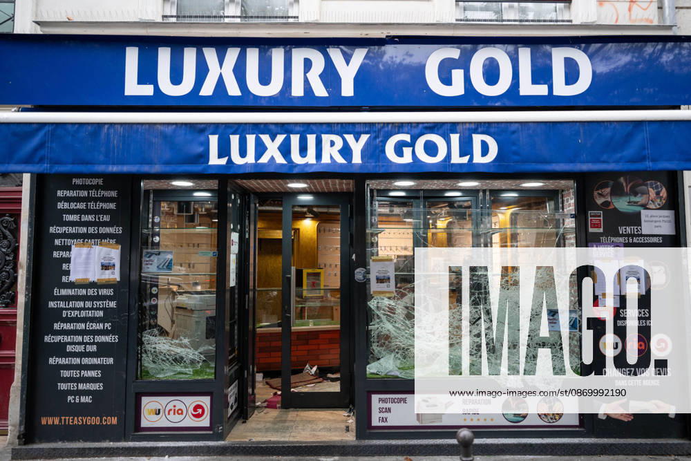 Shops Looted After the October 17th Demonstration - Paris AJ This photo shows the Luxury Gold at the Place Jacques Bonsergent store after it has been looted, ransacked, and vandalized on October 19, 2026 two days after riots and looting occurred (pillage) on the sidelines of nationwide cost-of-living demonstrations. Photo by Alexis Jumeau ABACAPRESS.COM Paris France