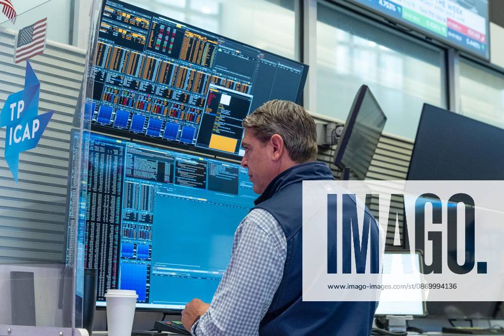 A trader works on the trading floor of the New York Stock Exchange (NYSE) during opening hours in New York, NY on October 19, 2026. New York USA - ZUMAr339 20261019_znp_r339_005