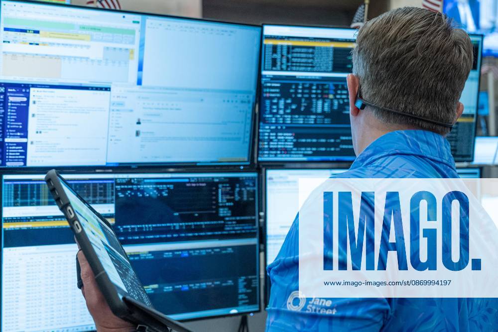 A trader works on the trading floor of the New York Stock Exchange (NYSE) during opening hours in New York, NY on October 19, 2026. New York USA - ZUMAr339 20261019_znp_r339_009