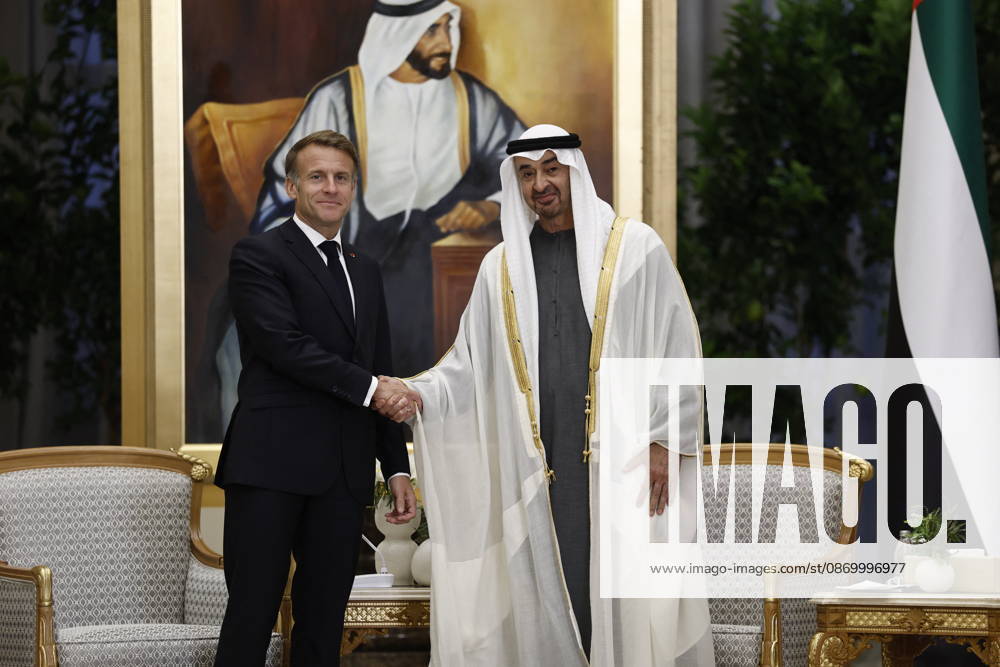 President Macron Visit To Middle East - Abu Dhabi French President Emmanuel Macron shakes hands with Sheikh Mohamed bin Zayed Al Nahyan, President of the United Arab Emirates (UAE), during a meeting at Qasr Al Watan presidential palace in Abu Dhabi, United Arab Emirates, October 19, 2026. Photo by Benoit Tessier Pool ABACAPRESS.COM Abu Dhabi United Arab Emirates