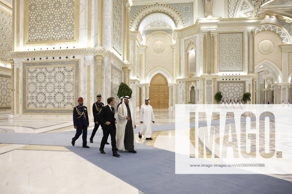 President Macron Visit To Middle East - Abu Dhabi Sheikh Mohamed bin Zayed Al Nahyan, President of the United Arab Emirates (UAE), welcomes French President Emmanuel Macron as he arrives for a meeting at Qasr Al Watan presidential palace in Abu Dhabi, United Arab Emirates, October 19, 2026. Photo by Benoit Tessier Pool ABACAPRESS.COM Abu Dhabi United Arab Emirates