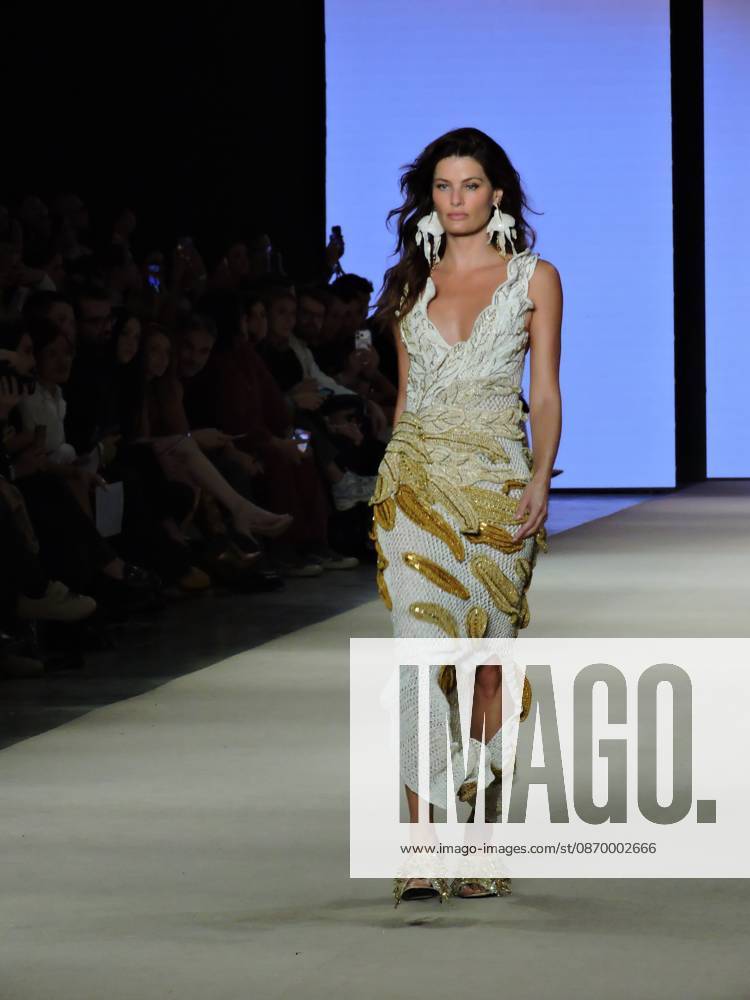 Ammi fashion show at SPFW Sao Paulo (SP), 10 18 2026 - Fashion SPFW Runway - The brand Ammi presents the Forma Viva collection on the last day of Sao Paulo Fashion Week. The brand featured model Isabeli Fontana, whose husband, singer Di Ferrero, was in the audience.(Foto: Leandro Chemalle Thenews2 imago images) ammi fashion show at SPFW