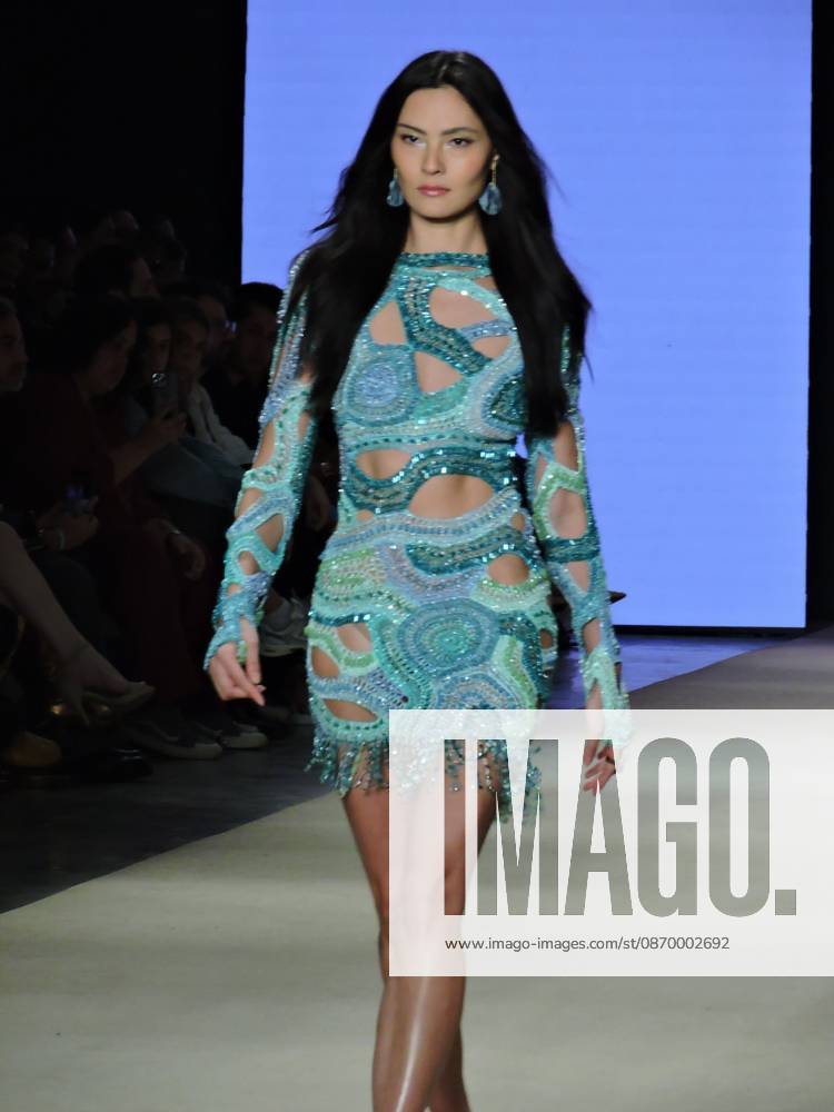 Ammi fashion show at SPFW Sao Paulo (SP), 10 18 2026 - Fashion SPFW Runway - The brand Ammi presents the Forma Viva collection on the last day of Sao Paulo Fashion Week. The brand featured model Isabeli Fontana, whose husband, singer Di Ferrero, was in the audience.(Foto: Leandro Chemalle Thenews2 imago images) ammi fashion show at SPFW