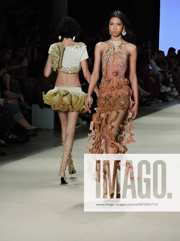 Ammi fashion show at SPFW Sao Paulo (SP), 10 18 2026 - Fashion SPFW Runway - The brand Ammi presents the Forma Viva collection on the last day of Sao Paulo Fashion Week. The brand featured model Isabeli Fontana, whose husband, singer Di Ferrero, was in the audience.(Foto: Leandro Chemalle Thenews2 imago images) ammi fashion show at SPFW