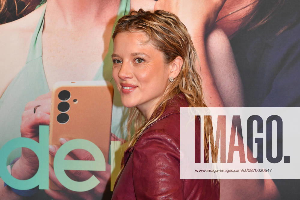 #2 Jella Haase during the premiere of Der perfekte Urlaub at Mathaeser Filmpalast on October 19, 2026 in Munich, Germany Premiere of Der perfekte Urlaub in Munich, Germany