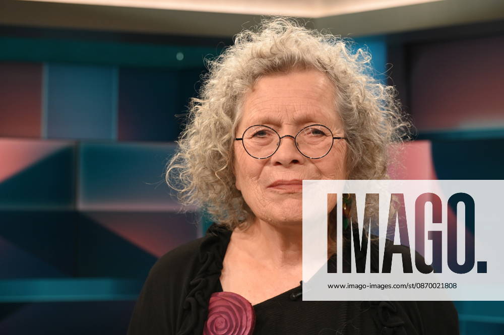 Ehemalige Regierungsdirektorin Elisabeth van der Wal, Pensionärin und ehemalige Regierungsdirektorin in Bremen fordert die Abschaffung des Beamtenstatus für weite Teile des öffentlichen Dienstes, zu Gast in der ARD Talkshow Hart aber Fair mit dem Thema Lehrer, Polizisten, Verwaltung: Wozu brauchen wir noch Beamte?