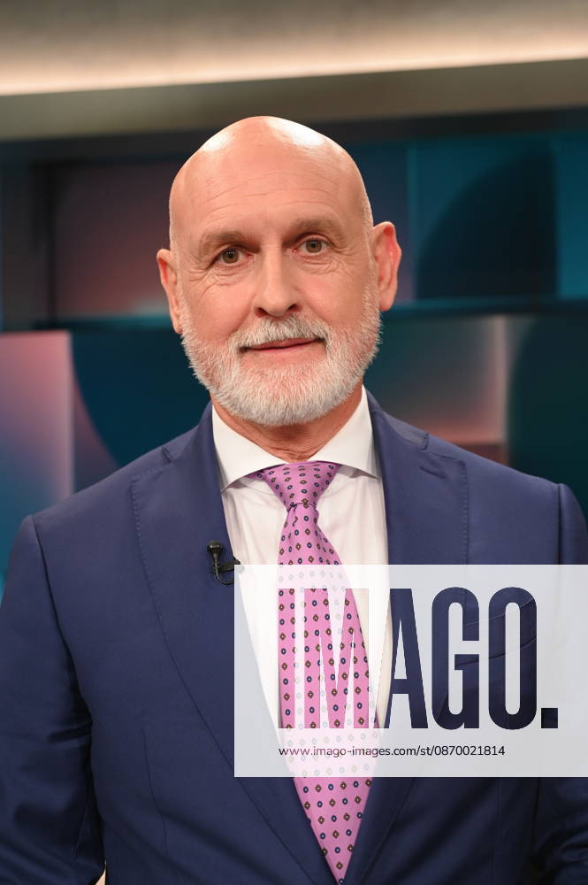 Gewerkschafter Volker Geyer, Bundesvorsitzender des Deutschen Beamtenbunds (dbb) : zu Gast in der ARD Talkshow Hart aber Fair mit dem Thema Lehrer, Polizisten, Verwaltung: Wozu brauchen wir noch Beamte?