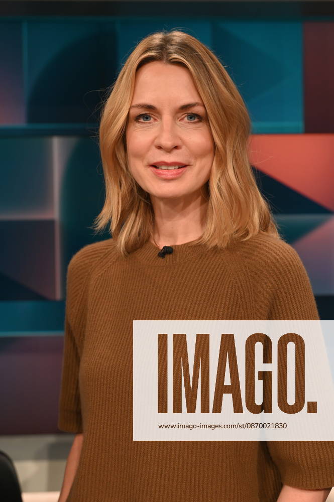 Journalistin Jessy Wellmer, Tagesthemen-Moderatorin, zu Gast in der ARD Talkshow Hart aber Fair mit dem Thema Lehrer, Polizisten, Verwaltung: Wozu brauchen wir noch Beamte?