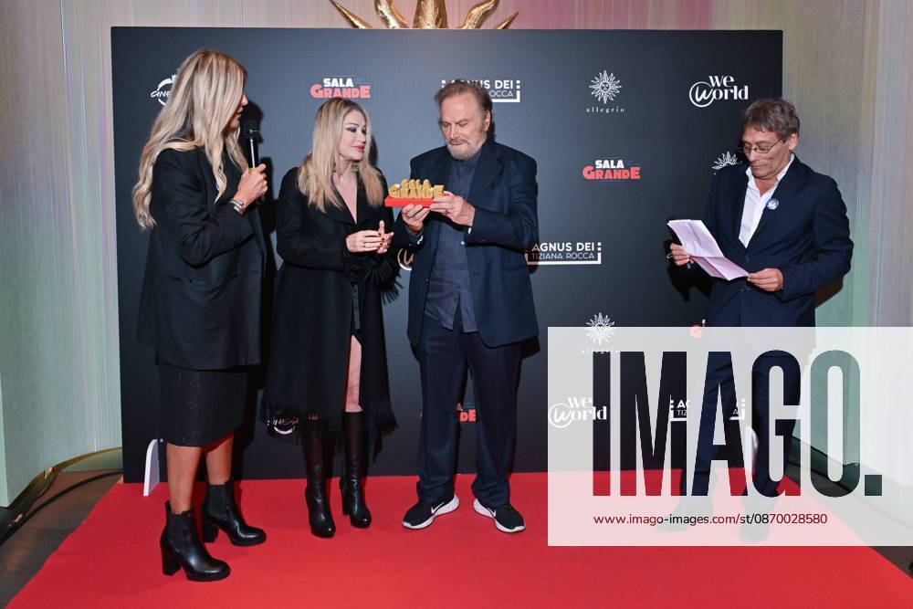 IPA89934660 - Rome: Allegrio Roma. Charity Event for WeWorld. Pictured: Tiziana Rocca, Paola Ferrari, Franco Nero, Flavio Natalia