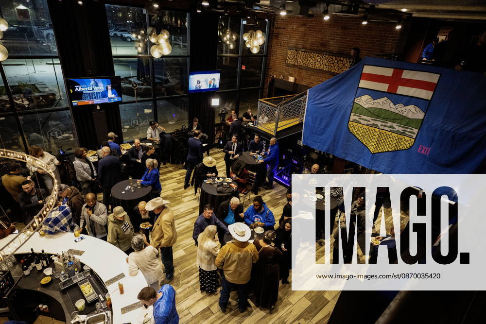 Alberta Prosperity Project supporters await referendum results in Edmonton, Monday, Oct. 19, 2026. Edmonton Canada - ZUMAc35_ 20261019_zaf_c35_136