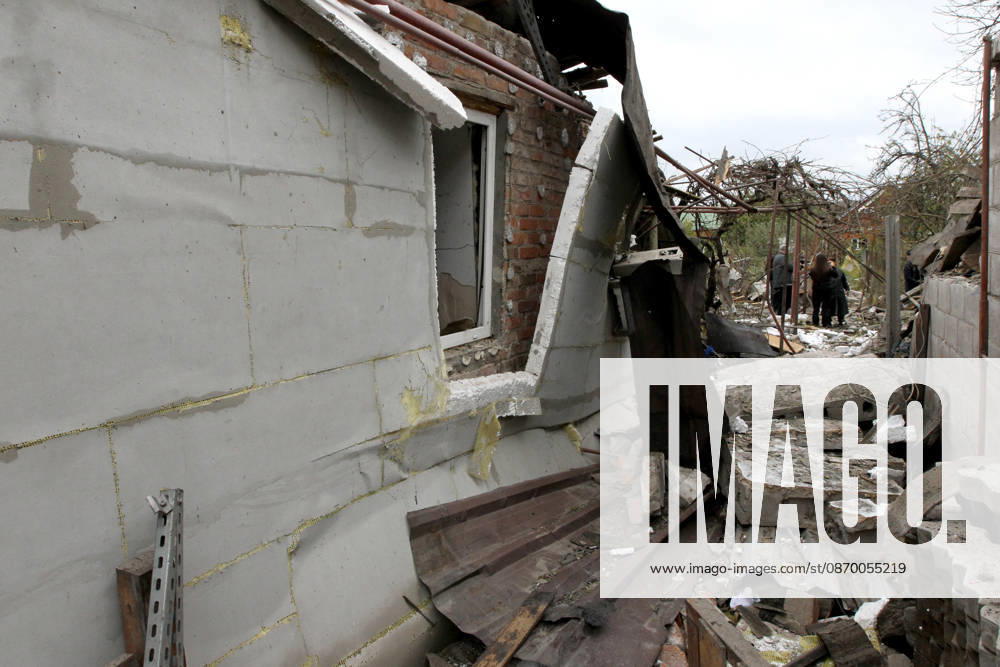 Russian troops hit Dnipro with guided bombs The premises of a house are reduced to rubble by a Russian bombardment in Dnipro, Ukraine, on October 19, 2026. On Monday morning, Russian forces launched guided aerial bombs at the eastern city, damaging private homes and infrastructure. An 84-year-old woman was hospitalised in moderate condition. Dnipro Ukraine