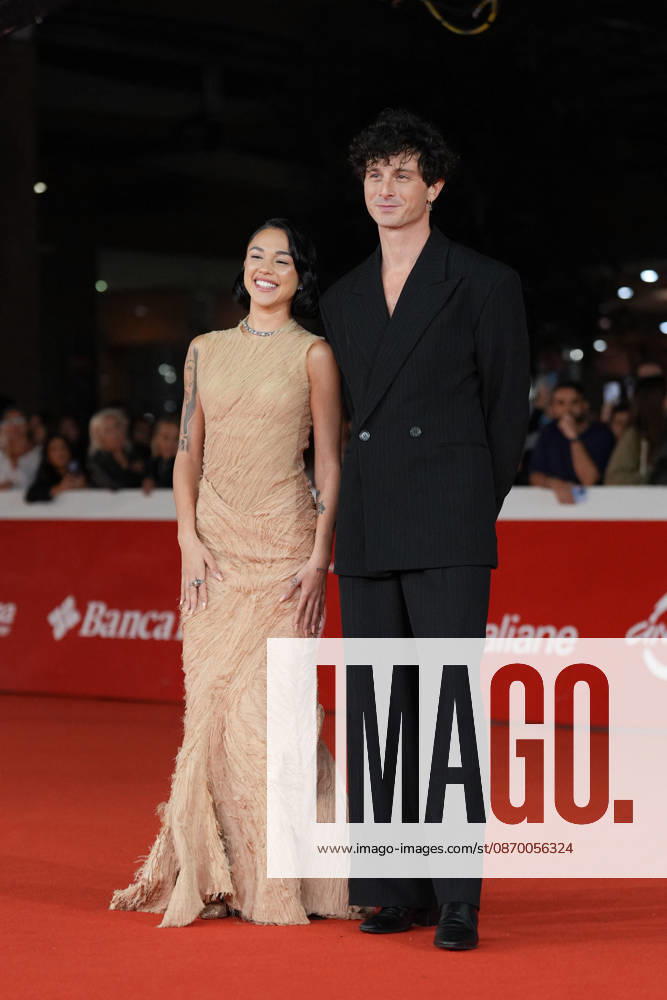 Maria Esposito Daniele Rienzo At 21st Rome Film Fest Premiere - Rome Maria Esposito and Daniele Rienzo attend the red carpet premiere of the film Melania Rea during the 21st Rome Film Fest in Rome, Italy on October 19, 2026. Photo by Andrea Bracaglia ABACAPRESS.COM Rome Italy Italy