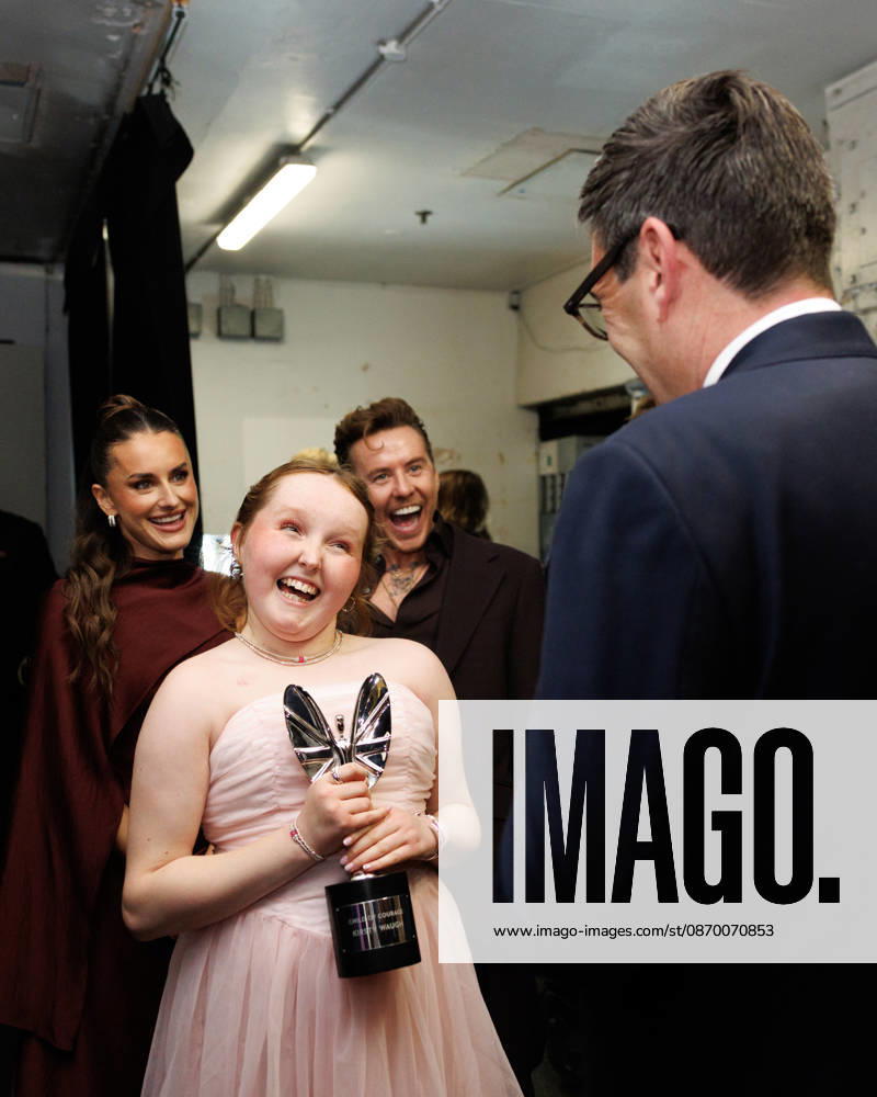 #2 Prime Minister Andy Burnham attends Pride of Britain Awards 19 10 2026. London, United Kingdom. Prime Minister Andy Burnham meets Kirsty Waugh backstage at the Pride of Britain Awards at the Grosvenor Hotel London., Credit:Ben Perry B66 Avalon United Kingdom, Greater London, London, Grosvenor Hotel London