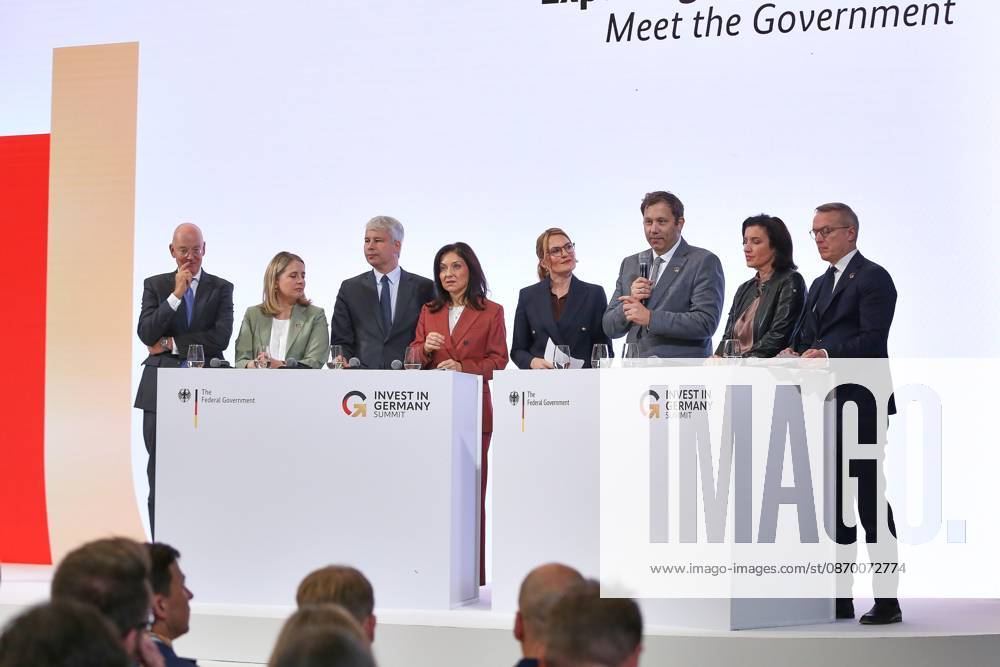 Berlin, Deutschland, 20.10.2026: ESMT: Invest in Germany Summit: Diskussion unter anderem mit: Martin Blessing (Beauftragter für Investitionen im Standort Deutschland), Bundesministerin für Wohnen, Stadtentwicklung und Bauwesen Verena Hubertz (SPD), Bundesminister für Verkehr Steffen Bilger (CDU), Bundesministerin für Wirtschaft und Energie Katherina Reiche (CDU), Lars klingbeil, Bundesministerin für Forschung, Technologie und Raumfahrt Dorothee Bär (CSU), Bundesminister für Digitales und Staatsmodernisierung Karsten Wildberger (CDU)