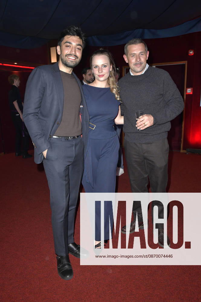 Milad Tabesch, Laura Wessbecher und Klaas Heufer-Umlauf bei der Verleihung des European Future Award 2026 im Tipi am Kanzleramt. Berlin