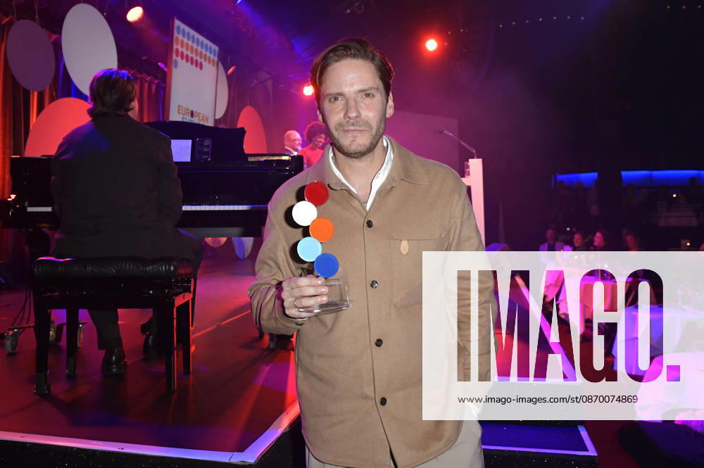 Daniel Brühl bei der Verleihung des European Future Award 2026 im Tipi am Kanzleramt. Berlin