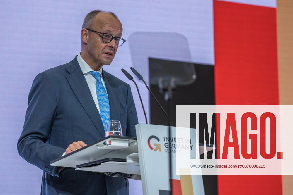 Invest in Germany Summit in Berlin German Chancellor Friedrich Merz (CDU) speaks at the Invest in Germany Summit on October 20, 2026 in Berlin. Bundeskanzler Friedrich Merz (CDU) spricht beim Invest in Germany Summit am 20.10.2026 in Berlin. Berlin Berlin Deutschland ESMT Berlin