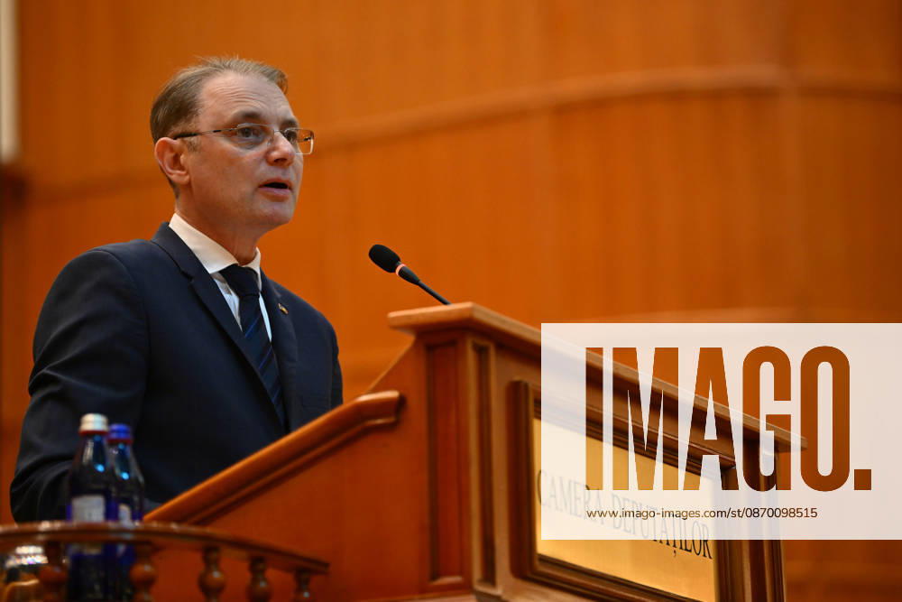 Prime Minister-designate Luca Niculescu addresses plenary session of the Romanian Parliament in Bucharest BUCHAREST, ROMANIA - OCTOBER 20: Prime Minister-designate Luca Niculescu, proposed by President of Romania Nicusor Dan, addresses a joint plenary session of the Romanian Parliament at the Palace of the Parliament in Bucharest, Romania on Tuesday, October 20, 2026. Niculescu presented his governing platform, fiscal reform agenda, and proposed cabinet lineup to lawmakers ahead of the vote of confidence. Alex Nicodim Anadolu Bucharest Romania. Editorial use only. Please get in touch for any other usage.