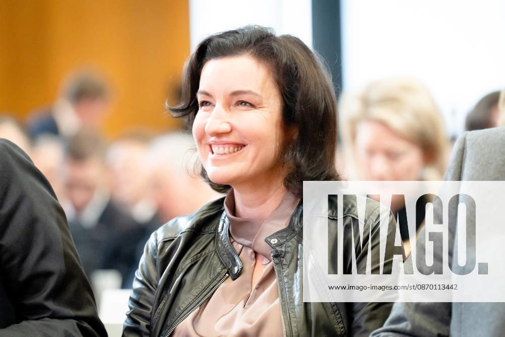Invest in Germany Summit, Berlin, ESMT Invest in Germany Summit, Berlin, ESMT, Dorothee Bär, Bundesforschungsministerin Berlin Berlin GER