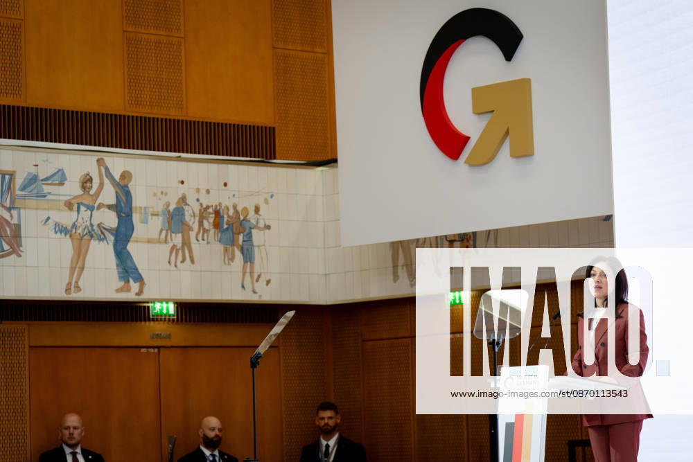 Invest in Germany Summit, Berlin, ESMT Invest in Germany Summit, Berlin, ESMT, Katherina Reiche, Bundeswirtschaftsministerin Berlin Berlin GER