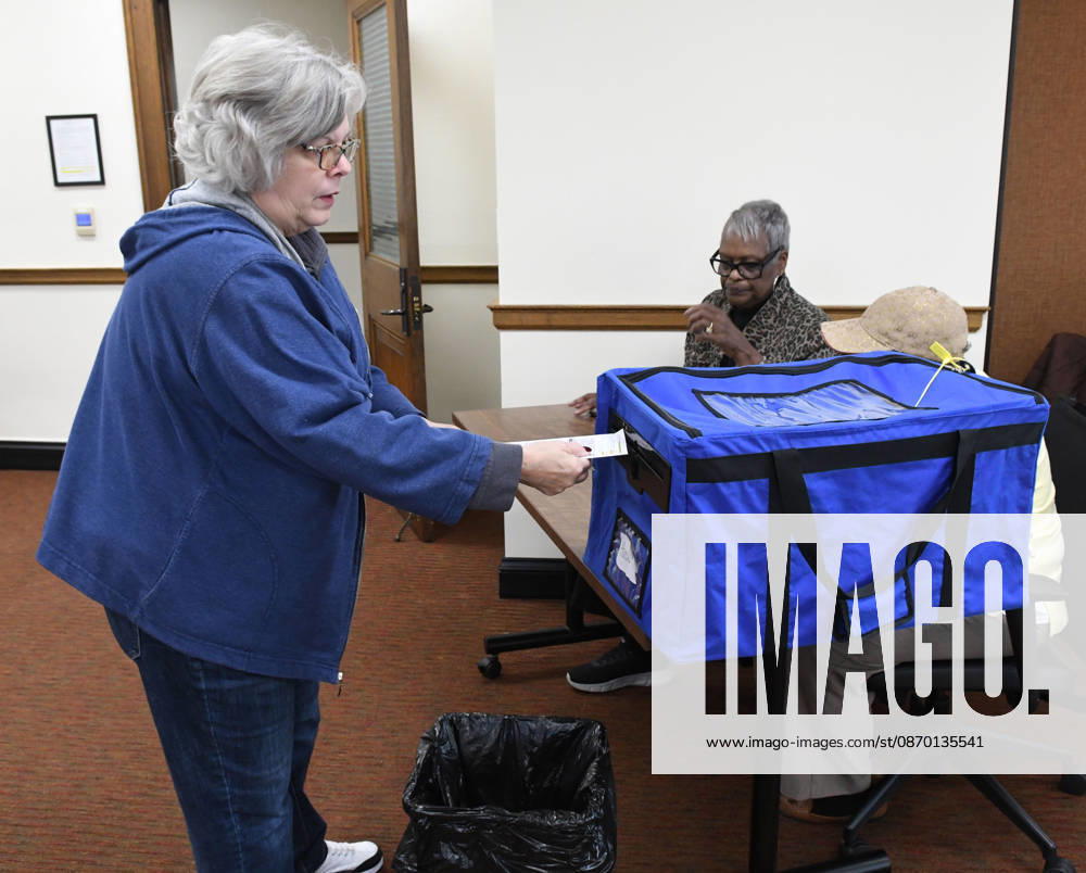 Voters come to Racine City Hall Tuesday morning on the first day of early voting in Wisconsin for the midterm elections. There are two closely watched Congressional races, including the First District which includes Racine, and a contentious gubernatorial race on the ballot. Racine USA - ZUMAh154 20261020_znp_h154_006