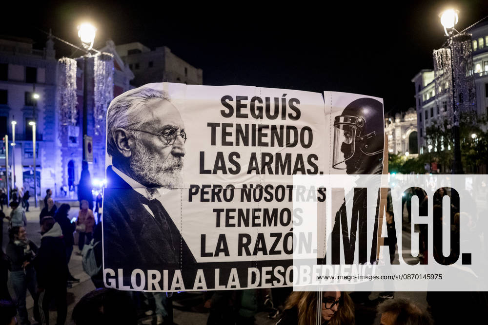 Protest Against Violence During the Education Strike Demonstrations in Madrid Hundreds of people gathered to protest the violence perpetrated against education protesters during the education strike demonstrations in Madrid on October 20, 2026, in Madrid, Spain. The demonstration follows incidents yesterday caused by the police after they charged at peaceful protesters outside an event attended by the president of the Autonomous Community. OCTOBER 20, 2026 A Pé Madrid Madrid, Spain