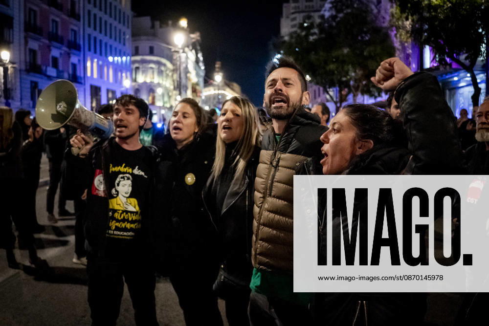 Protest Against Violence During the Education Strike Demonstrations in Madrid Hundreds of people gathered to protest the violence perpetrated against education protesters during the education strike demonstrations in Madrid on October 20, 2026, in Madrid, Spain. The demonstration follows incidents yesterday caused by the police after they charged at peaceful protesters outside an event attended by the president of the Autonomous Community. OCTOBER 20, 2026 A Pé Madrid Madrid, Spain
