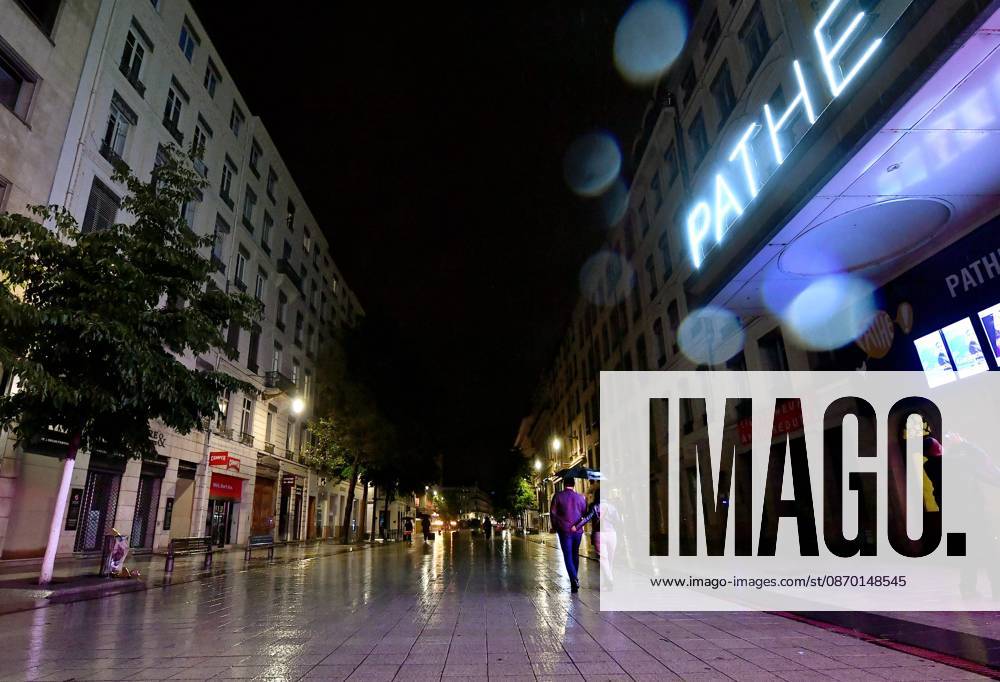 Lyon Curfew PHOTOPQR LE PROGRES Stéphane GUIOCHON Lyon 2nd District October 20, 2026 Lyon Curfew In the streets of Lyon, from Place Carnot through Place Bellecour and Rue de la République, Place des Jacobins, and Place de la République, law enforcement officers are patrolling to enforce the curfew in Lyon following the riots of October 17, 2026, in Lyon’s 2nd Arrondissement, October 20, 2026 – Curfew in Lyon Law enforcement officers are patrolling the streets of Lyon—covering the area from Place Carnot, through Place Bellecour, Rue de la République, and Place des Jacobins to Place de la République—to enforce a curfew following the riots of October 17, 2026. Lyon 2nd Arrondissement, Rhône, Rhône-Alpes, France