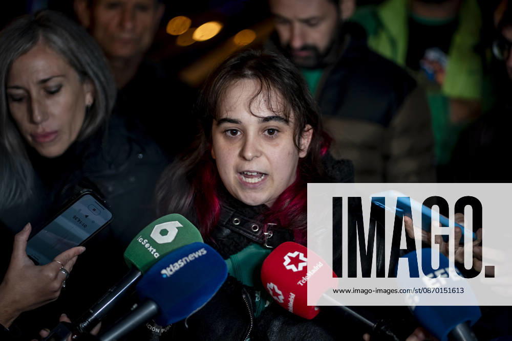 Protest against the violence suffered during the demonstrations for the education strike in Madrid. Andrea Ordónez, spokesperson for the CNT’s Education Section, speaks to the press, before a demonstration against the violence directed at education protesters during the education strike rallies in Madrid, on October 20, 2026, in Madrid, Spain. The demonstration follows incidents yesterday caused by the police after they charged at peaceful protesters outside an event attended by the president of the Autonomous Community. OCTOBER 20, 2026, A Pé Madrid, Madrid, Spain