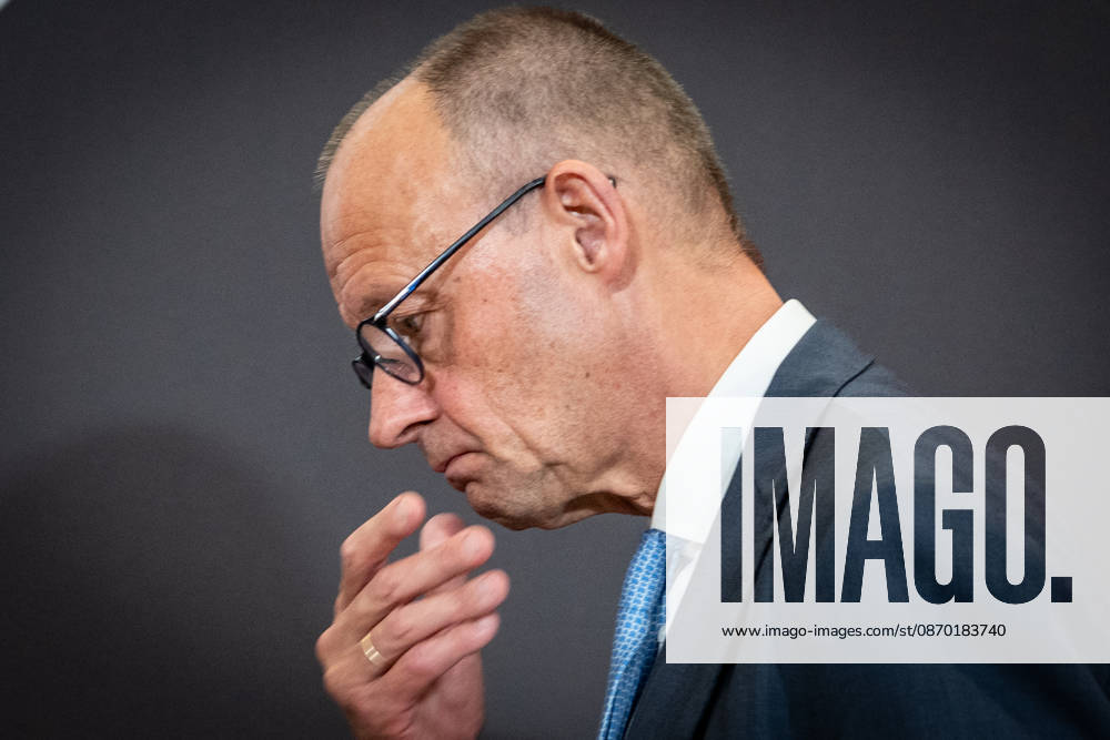Bundeskanzler Friedrich Merz bei seinem Abschlussstatement;Invest in Germany Summit 2026 in der ESMT - European School of Management and Technology Berlin, Berlin Berlin Deutschland ESMT Berlin