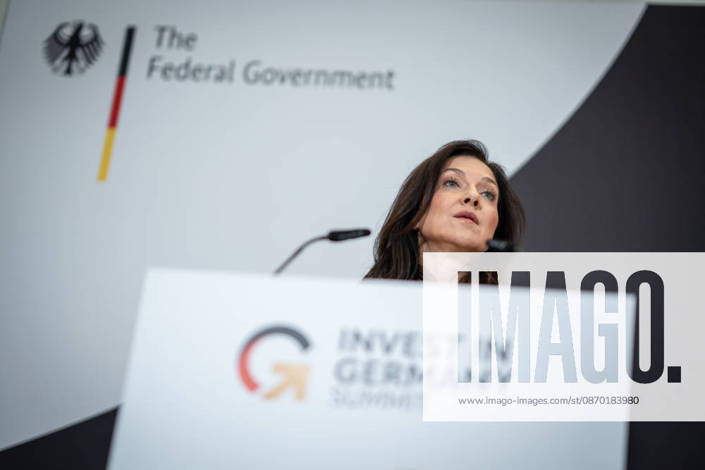Katherina Reiche, Bundeswirtschaftsminister, beim Abschlussstatement;Invest in Germany Summit 2026 in der ESMT - European School of Management and Technology Berlin, Berlin Berlin Deutschland ESMT Berlin