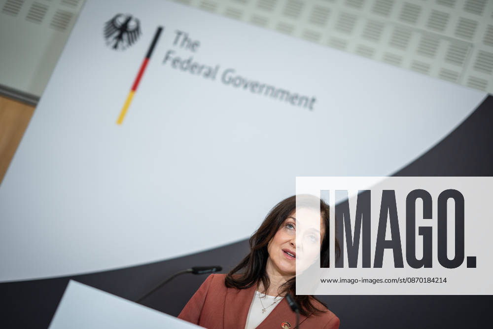 Katherina Reiche, Bundeswirtschaftsminister, beim Abschlussstatement;Invest in Germany Summit 2026 in der ESMT - European School of Management and Technology Berlin, Berlin Berlin Deutschland ESMT Berlin