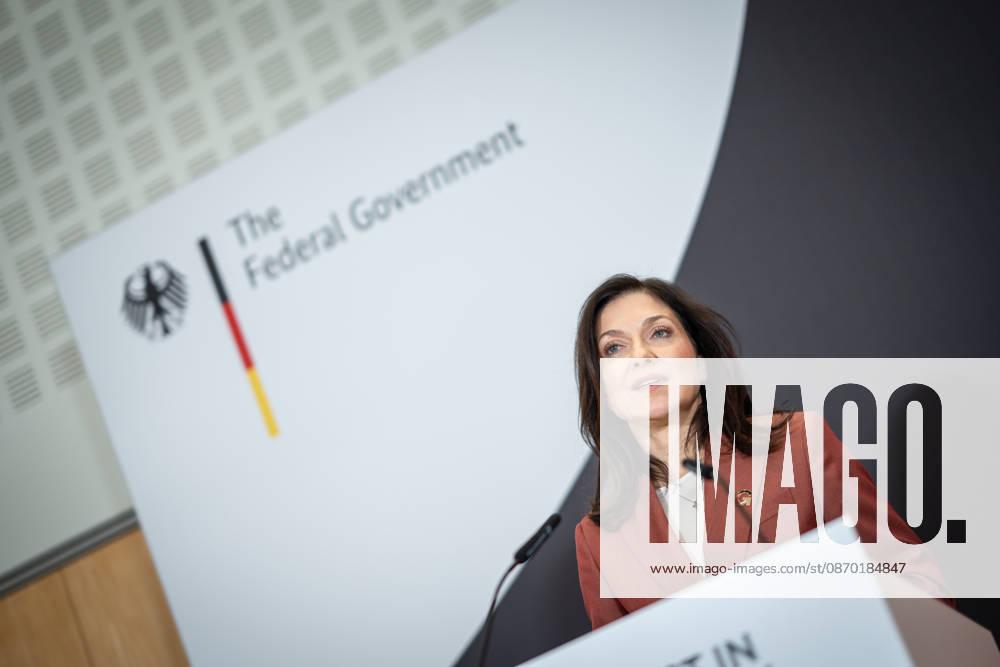 Katherina Reiche, Bundeswirtschaftsminister, beim Abschlussstatement;Invest in Germany Summit 2026 in der ESMT - European School of Management and Technology Berlin, Berlin Berlin Deutschland ESMT Berlin