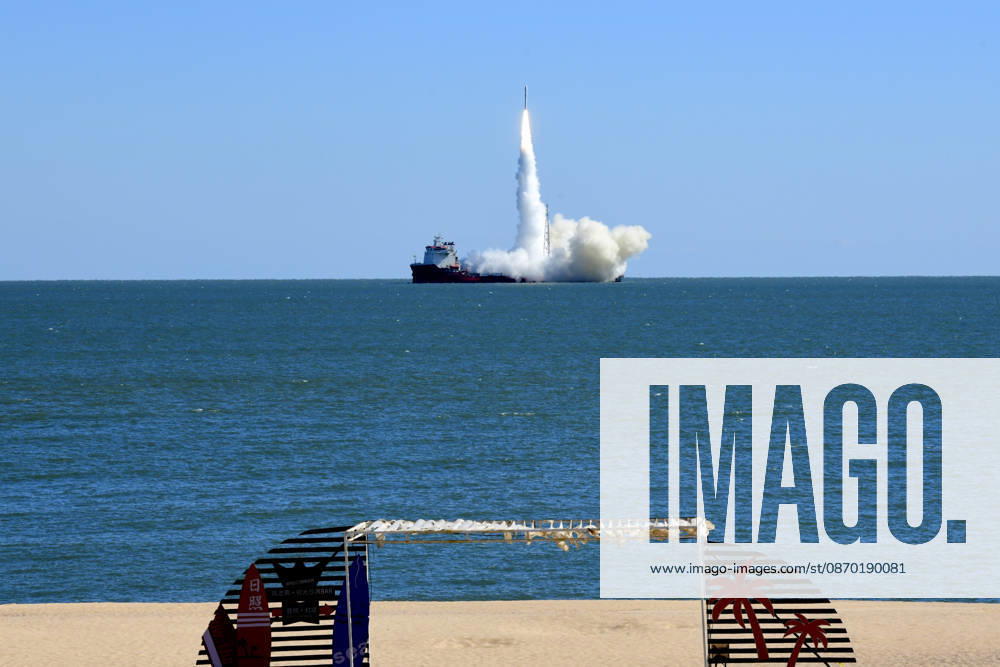 (261021) -- RIZHAO, Oct. 21, 2026 -- The CERES-1 Y8 carrier rocket carrying a new satellite blasts off from the waters near the city of Rizhao, east China s Shandong Province, Oct. 21, 2026. China launched a rocket from the ocean waters near the city of Rizhao in east China s Shandong Province on Wednesday, placing a new satellite into planned orbit. The CERES-1 Y8 carrier rocket blasted off at 11:39 a.m. (Beijing Time). The Taiyuan Satellite Launch Center carried out this offshore launch. ) (EyesOnSci) CHINA-SHANDONG-RIZHAO-SATELLITE-LAUNCH (CN) GuoxXulei
