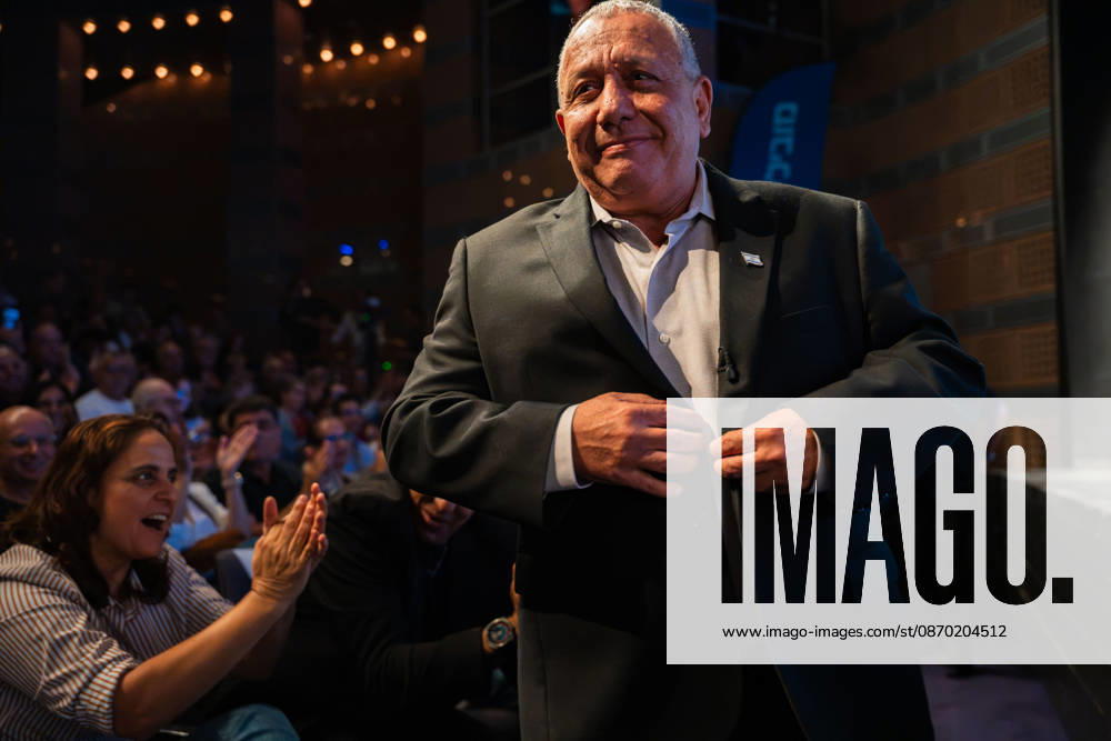 Be er Sheva, New York, Israel: GADI EISENKOT the leading candidate to replace PM Benjamin Netanyahu in the upcoming Israeli elections, receives applause at a campaign rally of his party Yashar in Beer Sheva. Be er Sheva Israel - ZUMAg280 20261020_znp_g280_006