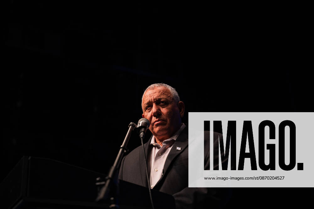 Be er Sheva, New York, Israel: GADI EISENKOT the leading candidate to replace PM Benjamin Netanyahu in the upcoming Israeli elections, speaks at a campaign rally of his party Yashar in Beer Sheva. Be er Sheva Israel - ZUMAg280 20261020_znp_g280_012
