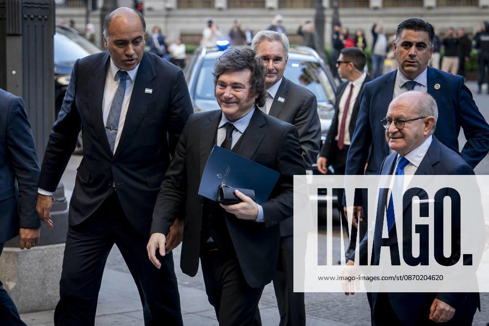 Milei Attends a Breakfast Briefing The President of the Argentine Republic, Javier Milei, attends a breakfast briefing hosted by Fórum Europa at the Real Casino Gran Círculo in Madrid on October 21, 2026, in Madrid, Spain, October 21, 2026, A Pé Spain