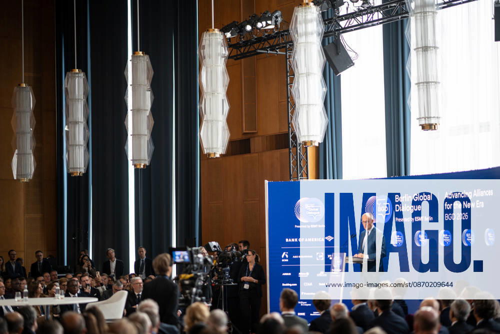 Bundeskanzler Friedrich Merz hält eine Rede und diskutiert anschließend auf dem BGD 2026;Berlin Global Dialogue 2026 BGD 2026 Motto Advancing Alliances for a New Era, Berlin Berlin Deutschland ESMT