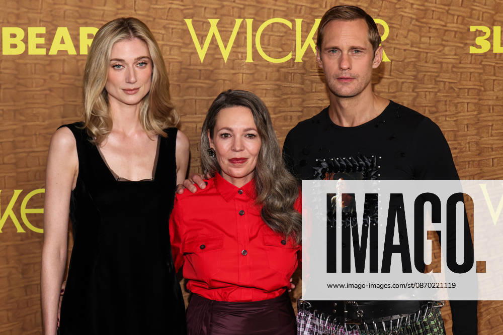 Los Angeles Premiere Of Black Bear s Wicker LOS ANGELES, CALIFORNIA, USA - OCTOBER 20: Elizabeth Debicki wearing Kallmeyer, Calzedonia tights, Manolo Blahnik shoes, and Engelbert 1920 jewelry, styled by Elizabeth Saltzman, Olivia Colman and Alexander Skarsgard wearing Chopova Lowena, styled by Harry Lambert arrive at the Los Angeles Premiere Of Black Bear s Wicker held at the DGA Theater Complex at The Directors Guild of America on October 20, 2026 in Los Angeles, California, United States. Los Angeles DGA Theater Complex at The Directors Guild of America California United States