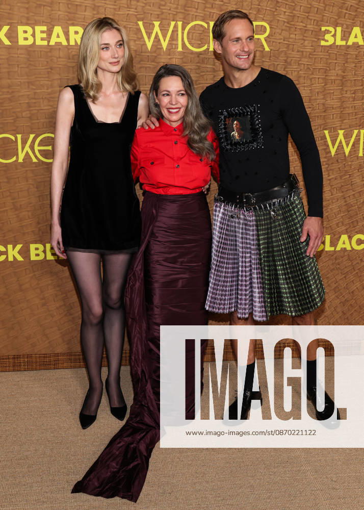 Los Angeles Premiere Of Black Bear s Wicker LOS ANGELES, CALIFORNIA, USA - OCTOBER 20: Elizabeth Debicki wearing Kallmeyer, Calzedonia tights, Manolo Blahnik shoes, and Engelbert 1920 jewelry, styled by Elizabeth Saltzman, Olivia Colman and Alexander Skarsgard wearing Chopova Lowena, styled by Harry Lambert arrive at the Los Angeles Premiere Of Black Bear s Wicker held at the DGA Theater Complex at The Directors Guild of America on October 20, 2026 in Los Angeles, California, United States. Los Angeles DGA Theater Complex at The Directors Guild of America California United States